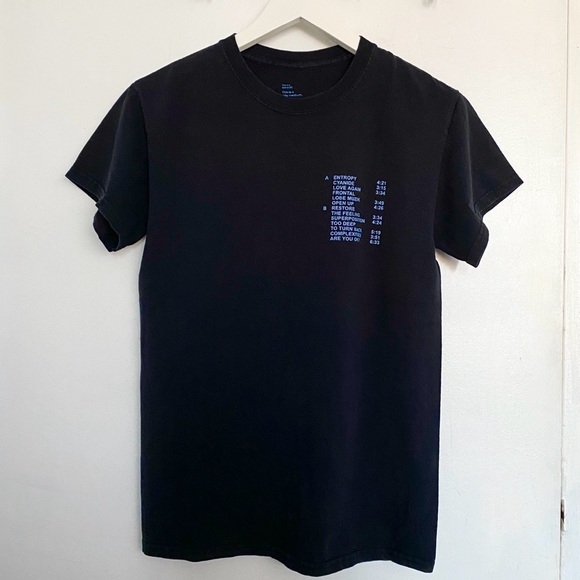 Daniel Caesar Case Study 01 Concert Merch - Picture 4 of 5